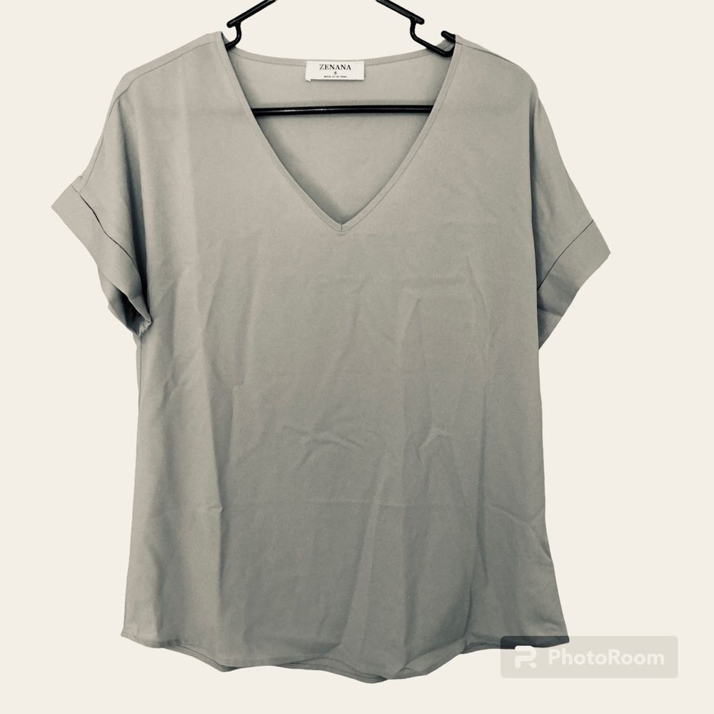 Zenana Light Green Short Sleeve Blouse Women’s Small Sheer V-Neck